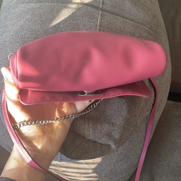 Coach - Picture 5 of 11